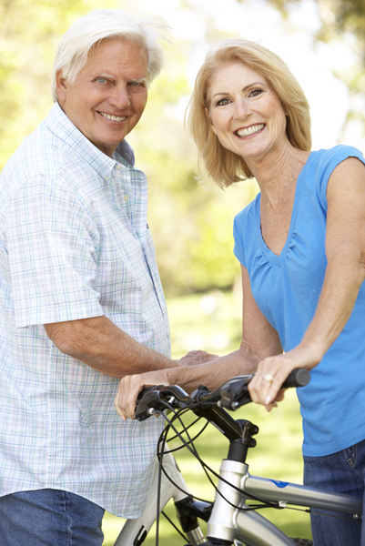 Older couple on bikes p211867_l.jpg